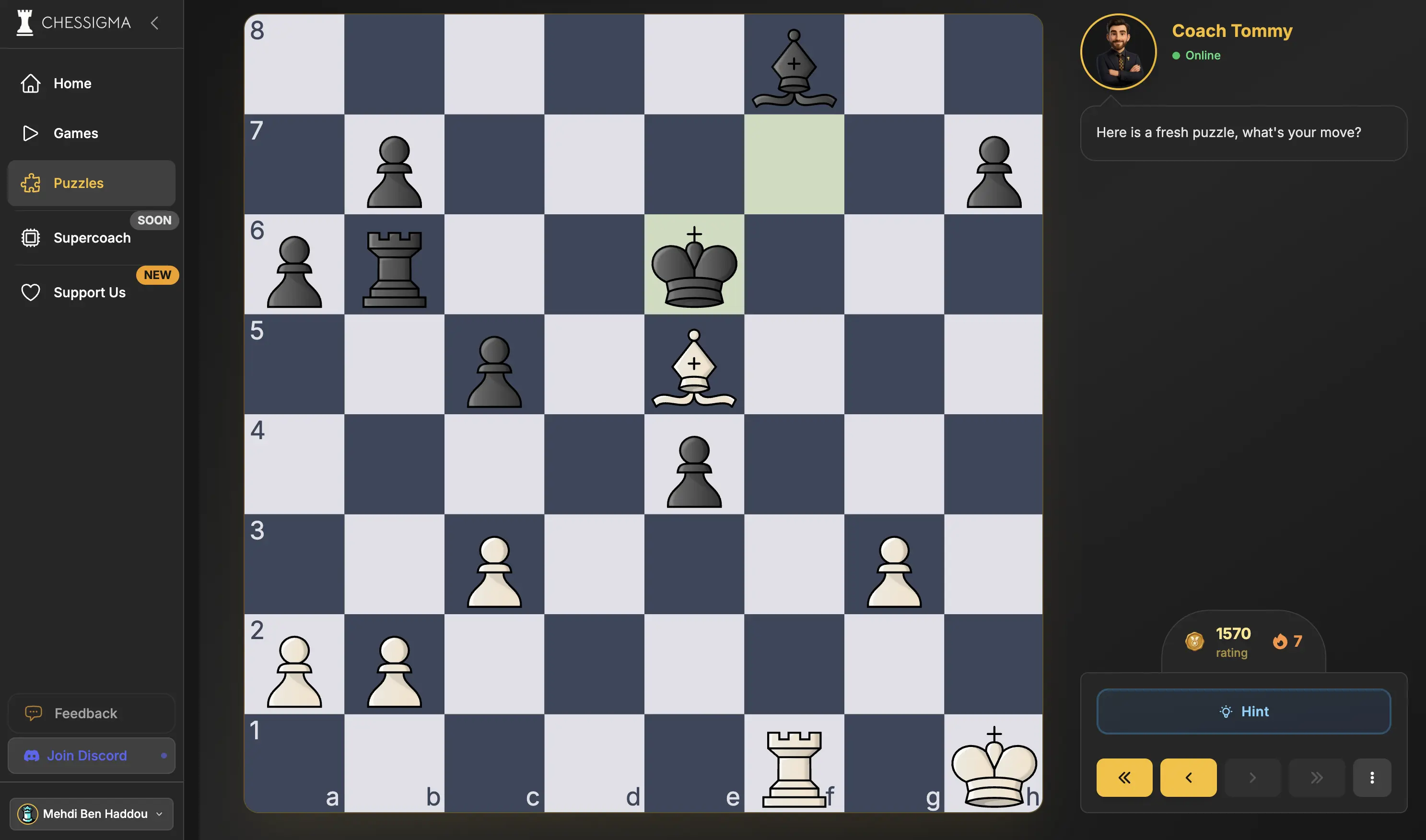 Difficult chess puzzle position with multiple candidate moves and a quiet move solution